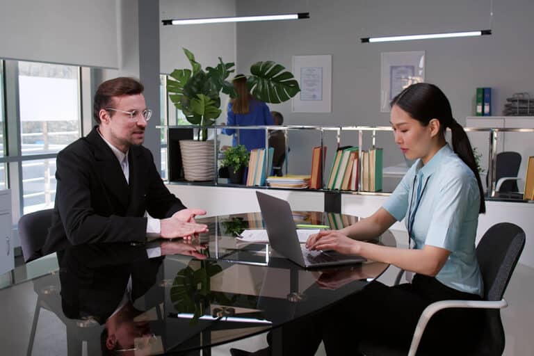 Pourquoi faire appel à un avocat spécialisé dans le droit des start-ups ?