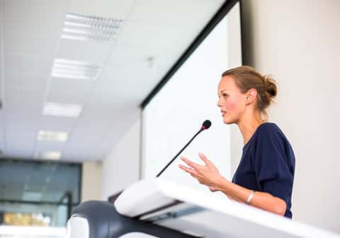 Comment faire pour animer une conférence ?