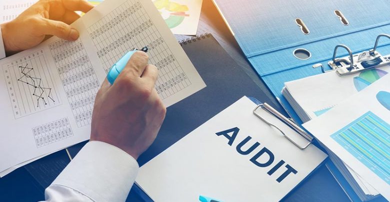 Comment effectuer un audit commercial d'une société avant son rachat ?