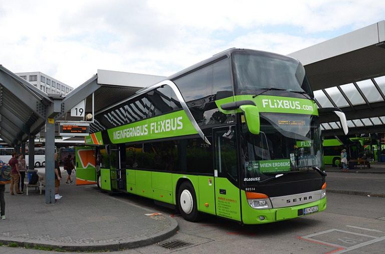 Les « bus Macron », un succès ?