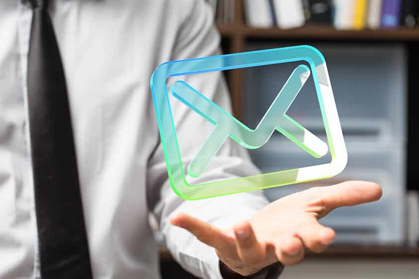 8 solutions pour envoyer vos emailings