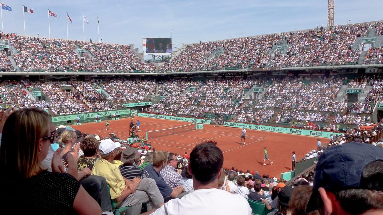 Quelles entreprises jouent avec Roland-Garros ?