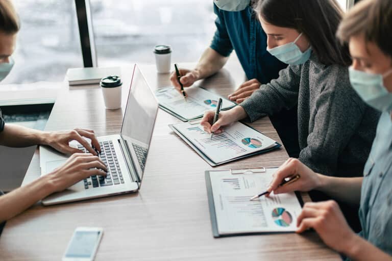 Après le confinement, regards croisés des entreprises et salariés