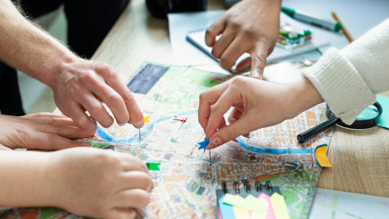 Algérie : sur les réseaux sociaux, une bataille culturelle à l’échelle régionale