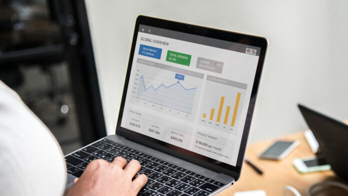 Benchmarking Facebook pour les entreprises Benchmarking Facebook pour les entreprises