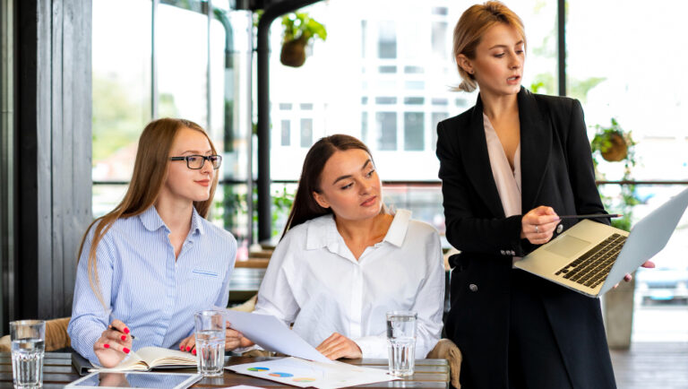 Femmes entrepreneures en France : quand une génération décide de prendre sa place