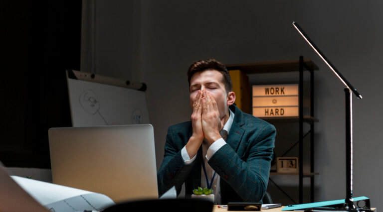 La honte entrepreneuriale : parler des erreurs, des dettes, des projets morts, sans masque