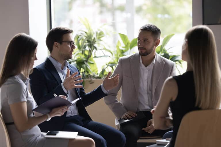 Le mentorat inversé : quand les dirigeants se forment auprès des jeunes
