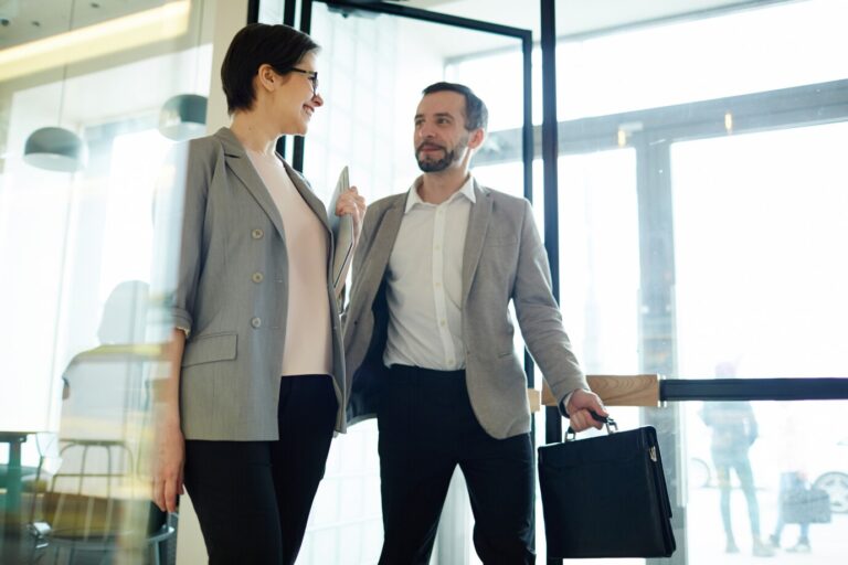 Monter une entreprise à deux : quelles configurations évitent l’implosion