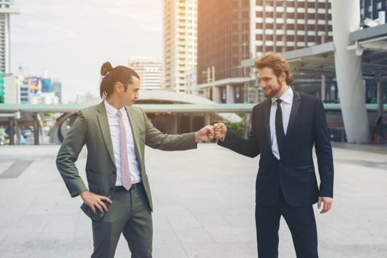 Racheter un concurrent qui fait moins bien : comment transformer un passif en levier