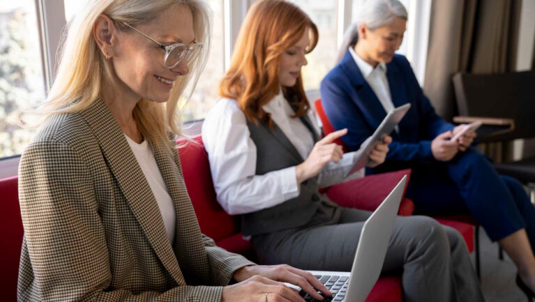 Réseaux féminins en France : ces alliances discrètes qui transforment l’entrepreneuriat