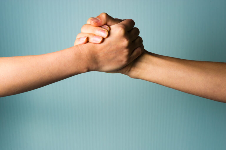 S’associer avec un ami pour entreprendre