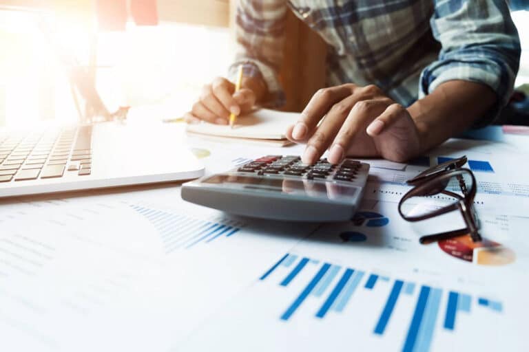 Assurance crédit en entreprise : peut-on renégocier son contrat ?