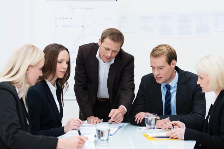 Le feedback, élément essentiel pour un  management bienveillant  en temps de crise ?