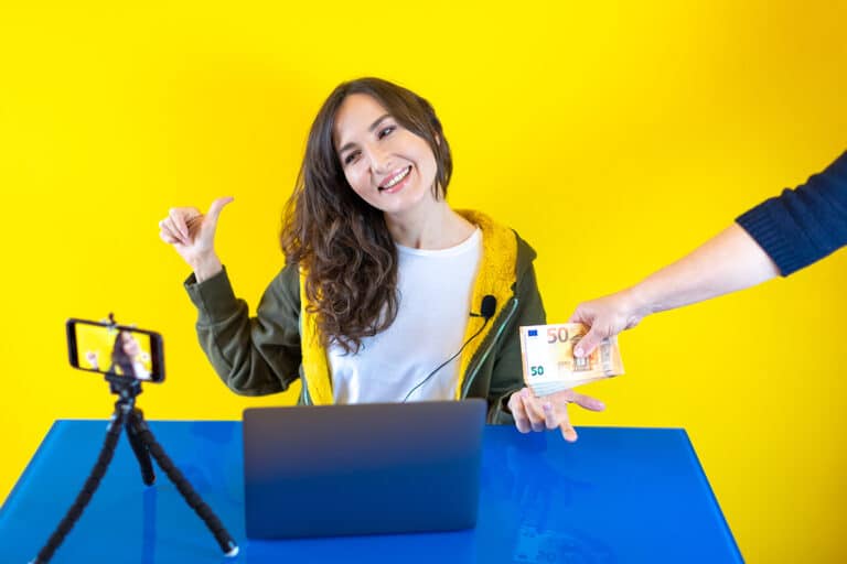 Les dessous du business des influenceurs : comment gagnent-ils de l&rsquo;argent ?