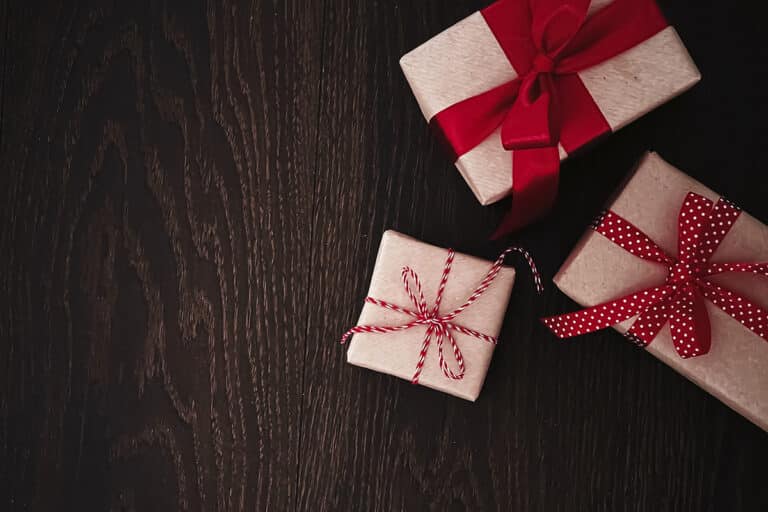 Vœux de bonne année : quels sont les meilleurs cadeaux à offrir à ses employés et à ses collaborateurs ?