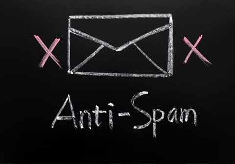 Le filtre anti-spam pour Facebook : une première dans le monde