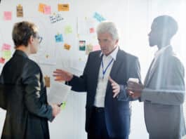 déléguer les décisions structurantes à des conseils externes