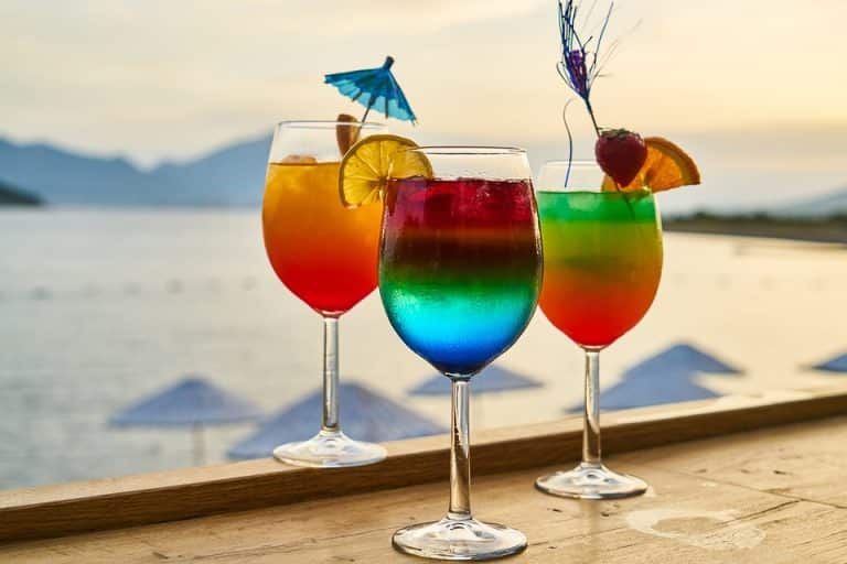 Le 21 juin, 1er jour de l’été, jour de la fête de la musique, zoom sur le business des cocktails