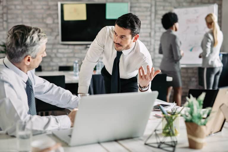 Communiquez efficacement avec les employés en cas de crise