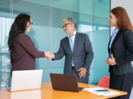 gouvernance interne autour des retours clients directs