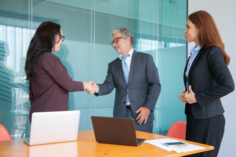 Réorganiser la gouvernance interne autour des retours clients directs  