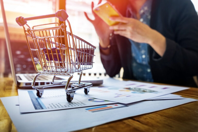 La montée des micro-marques : et si la prochaine « grande entreprise » avait 3 employés ?