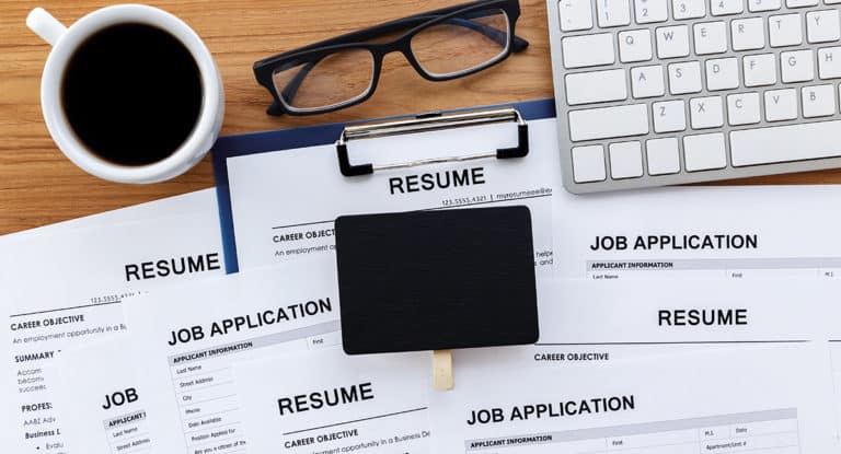 Connaître les obligations légales pour rédiger une annonce