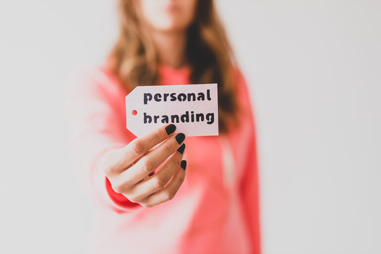 Transformer son nom en marque : le personal branding pour dirigeants Transformer son nom en marque : le personal branding pour dirigeants