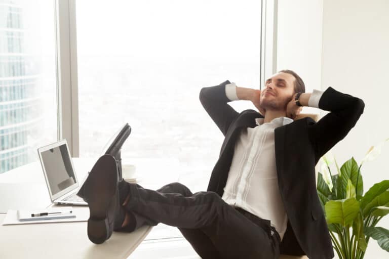Pourquoi certaines entreprises accordent une journée d’inactivité mensuelle à leurs salariés