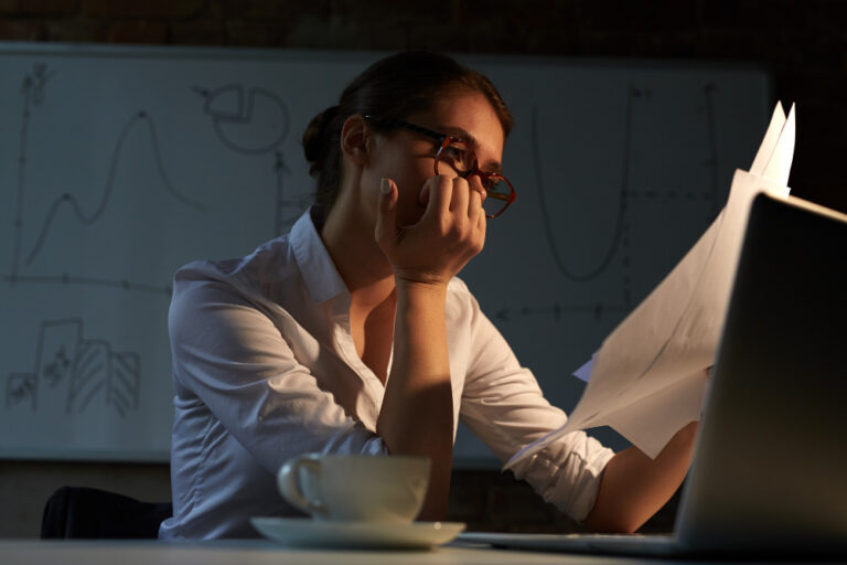 Quand saboter son propre projet devient une stratégie gagnante